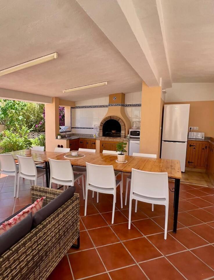 Relaxdiversion En Villa Piscina Bbq Y Cocina Ext Calpe Buitenkant foto